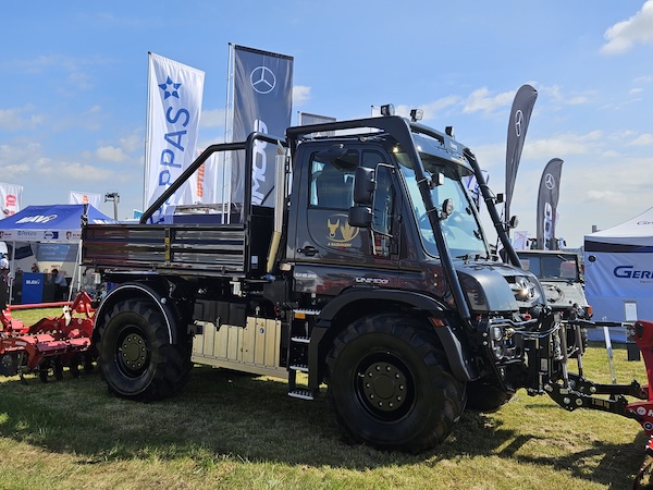 Mercedes-Benz UNIMOG U535 Agrar